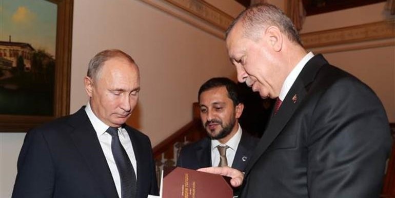 Başkan Erdoğan'dan Putin'e hediye
