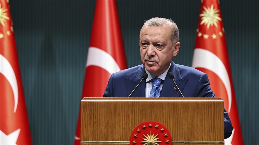Cumhurbaşkanı Erdoğan'dan Sezai Karakoç için taziye ilanı