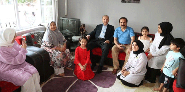 Cumhurbaşkanı Erdoğan'dan sürpriz ziyaret! Çay davetini geri çevirmedi