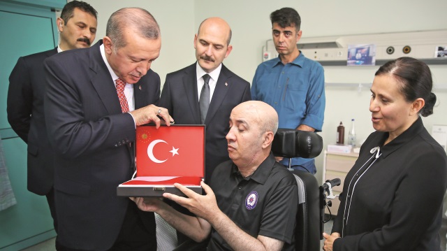 Cumhurbaşkanı Erdoğan'dan Turgut Aslan’a moral ziyareti