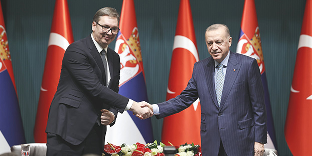 Cumhurbaşkanı Erdoğan'dan Vucic'e tebrik telefonu