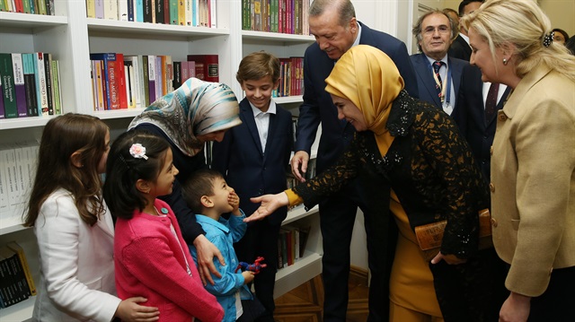 Cumhurbaşkanı Erdoğan'dan Yunus Emre Enstitüsü'ne ziyaret