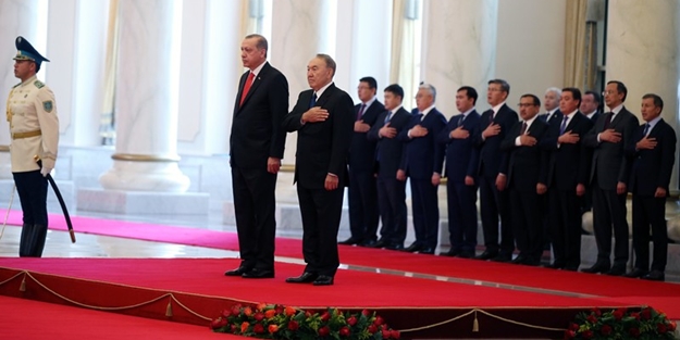Erdoğan'ı karşılama töreninde dikkat çeken 2 MHP'li isim