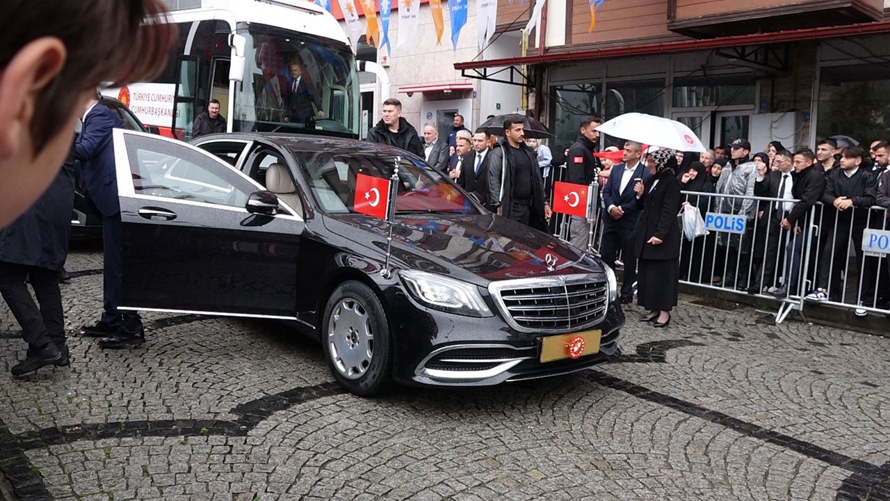 Cumhurbaşkanı Erdoğan’ı Rize uğurladı