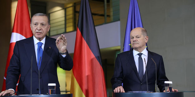 Cumhurbaşkanı Erdoğan'ın Almanya'daki resti dünya basınında