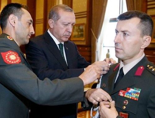 Cumhurbaşkanı Erdoğan'ın Başyaveri Yazıcı'nın odasında bulundu