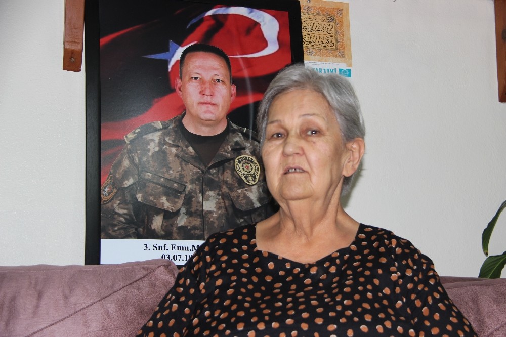 Cumhurbaşkanı Erdoğan’ın duygulandığı videoda konuşan şehit annesi, o anları anlattı 