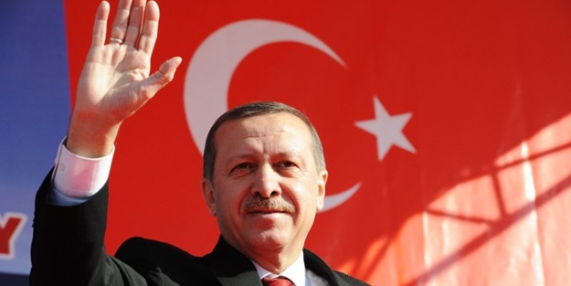 Reis-i Cumhur Erdoğan'ın İstiklal Marşı çıkışı akıllara bu besteleri getirdi