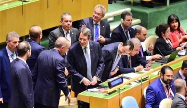 Cumhurbaşkanı Erdoğan'ın Nikos Anastasiadis ile sohbeti gündem oldu