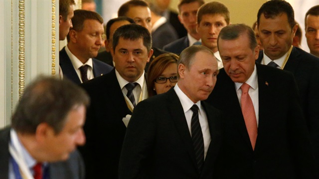 'Cumhurbaşkanı Erdoğan'ın Rusya ziyareti Batı'nın sinirlerini bozuyor'