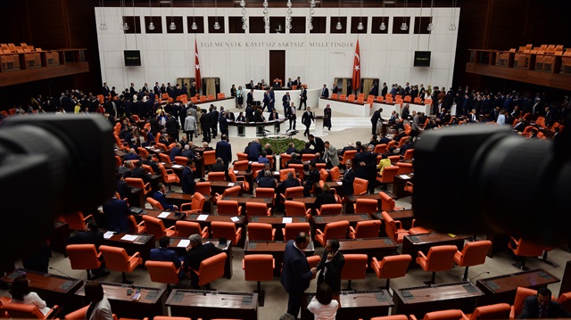 Cumhurbaşkanı için 'doğuştan Türk' şartı kaldırılıyor