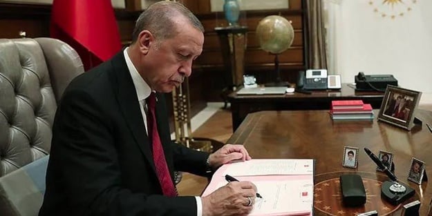 Cumhurbaşkanı Erdoğan imzaladı! Sözleşmeli personel çalıştırılmasında yeni düzenleme