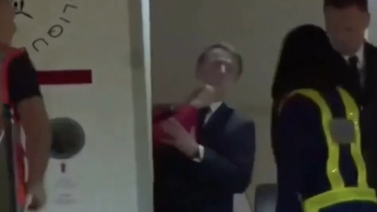 Cumhurbaşkanı Macron, eşinden dayak yedi! İşte o anlar...