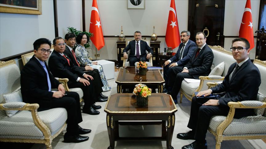 Cumhurbaşkanı Yardımcısı Fuat Oktay Vietnam heyetini kabul etti