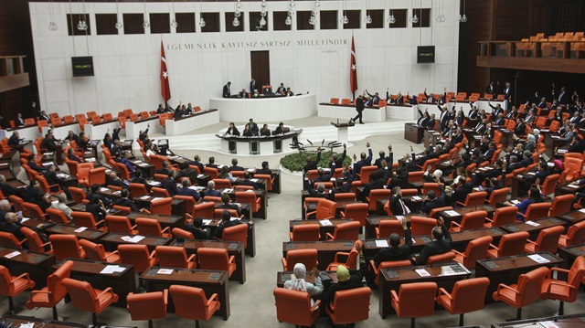 'Cumhurbaşkanı'na OHAL yetkisi' komisyondan geçti