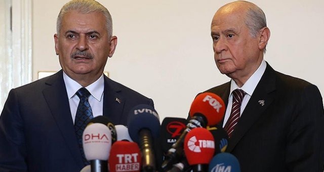 Cumhurbaşkanı'nın partisiyle ilişiği devam edecek