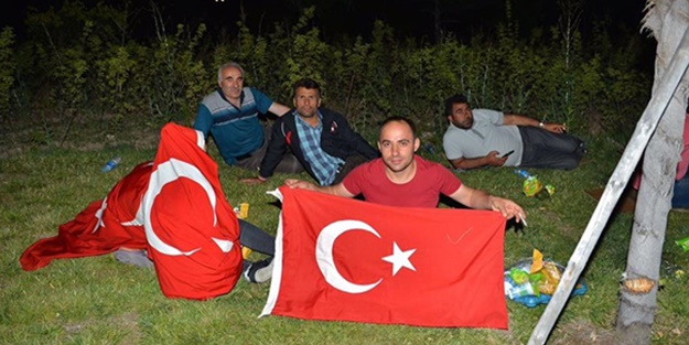 Cumhurbaşkanlığı Külliyesi'nde demokrasi nöbeti