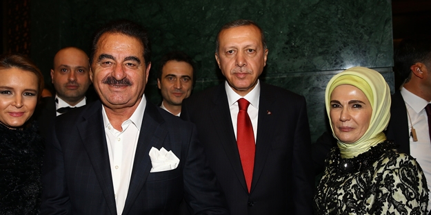 Külliye'ye ünlü akını! - FOTO