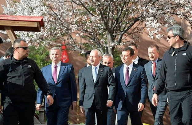 Cumhurbaşkanlığı yardımcılığı hayali kuran CHP'li iki başkan depremzedeleri unuttu! Laf var icraat yok