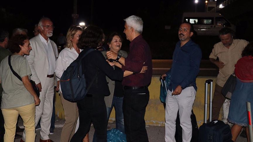 Cumhuriyet gazetesinin 5 eski yazarına tahliye