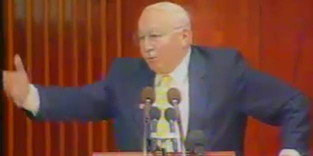 Cumhuriyet ve Portakal'ı Erbakan’ın efsane cevabı ile tokatladılar!
