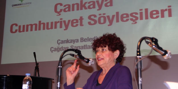 Cumhuriyet yazarından “Anacığım Bu Porno“ rezilliği