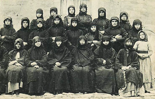 Cumhuriyeti o kadınlar değil bu kadınlar kurdu