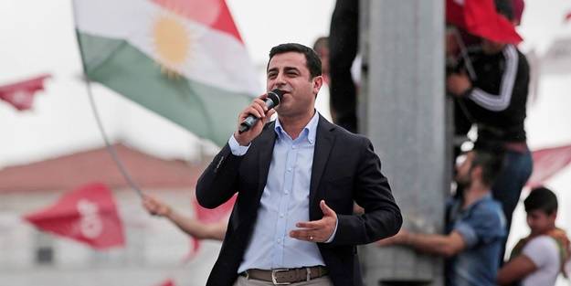 Cumhuriyet'in gözü yaşlı! Demirtaş yalakalığına çocuklar alet edildi