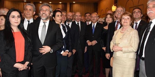 Cumhuriyet'in resepsiyonunda bir araya geldiler!