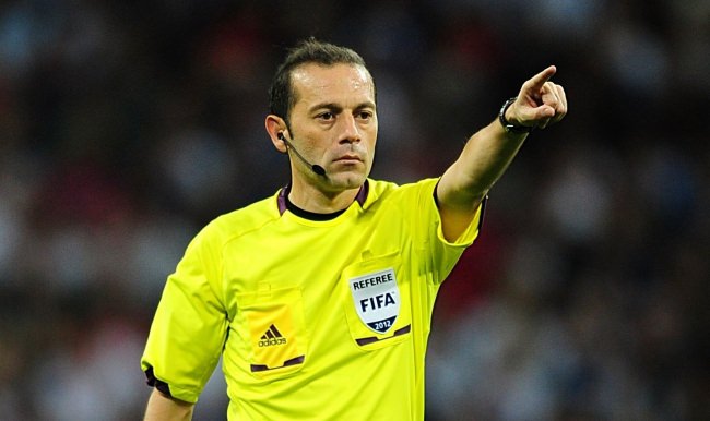 Cüneyt Çakır Arda Turan'ın maçını yönetecek!