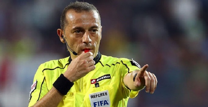 Cüneyt Çakır'ın yanlış kararı Beşiktaş'ı yaktı