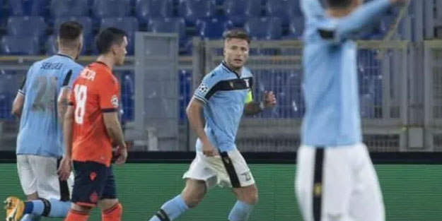 Cüneyt Çakır'ın yönettiği maçta Lazio 20 yıl sonra gruptan çıktı