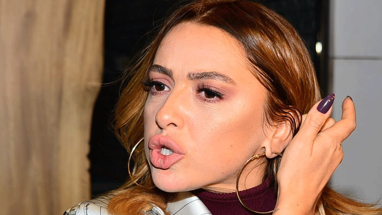 Cunta heveslisi gerici teğmenlere sahip çıkan Hadise'ye bakın! "Ben Türk değilim, bu ülkede yaşanmaz"