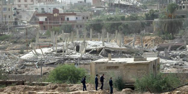 Cunta hükümeti Sina’da binlerce ailenin evini yıktı