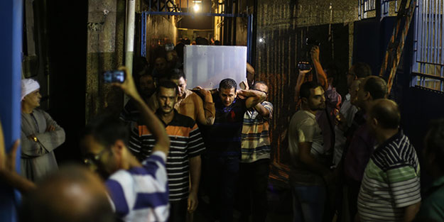 Cunta ‘terör yasası’nı onayladı