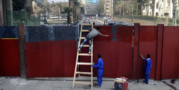 Cunta, başkenti demir ağlarla örüyor(!)