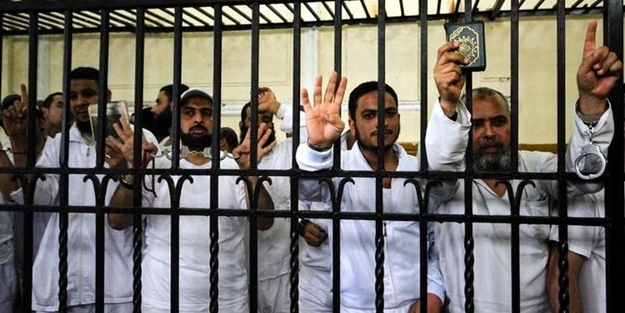 Mısır'da 8 Müslümana idam cezası