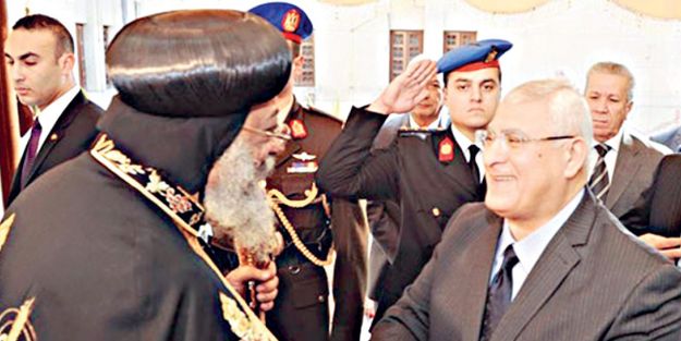 Cuntanın kilise aşkı