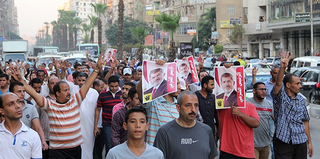 Cuntaya direniş sürüyor