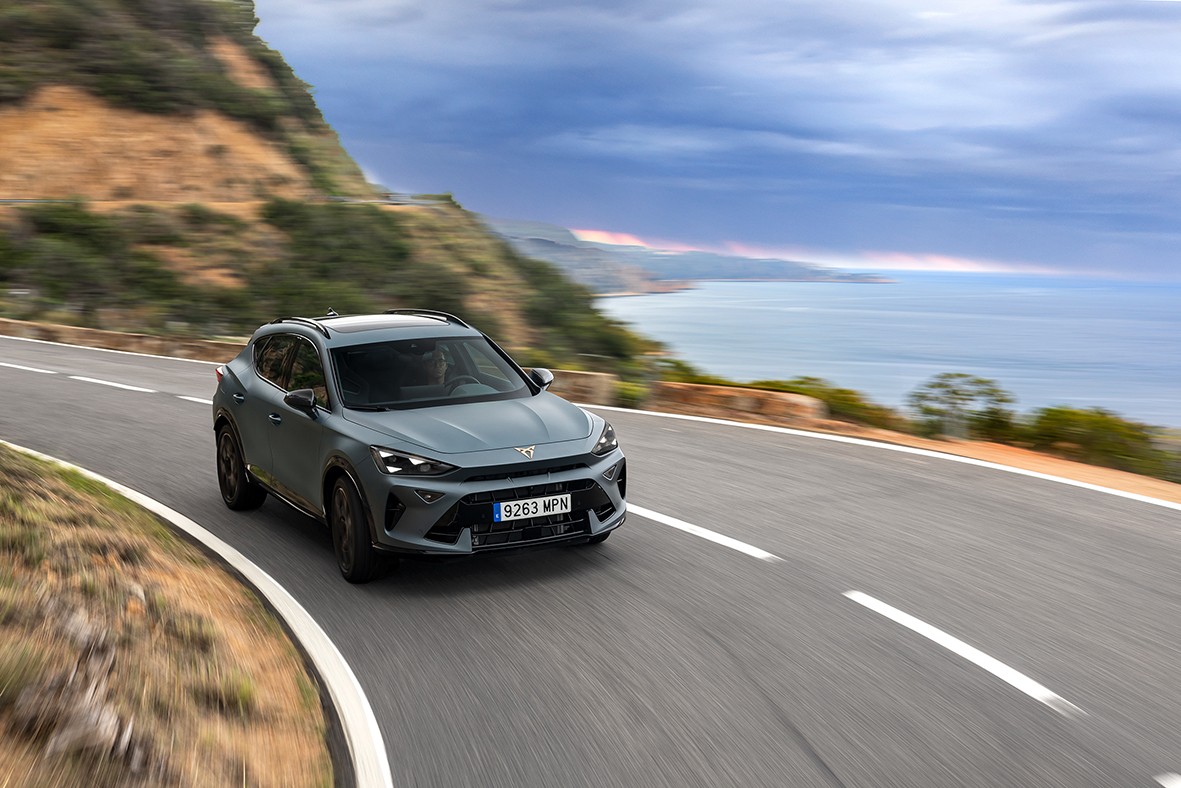 CUPRA Formentor tamamen yenilendi! Motor seçenekleri güncellenerek satışa sunulan otomobilin fiyatı ne kadar?