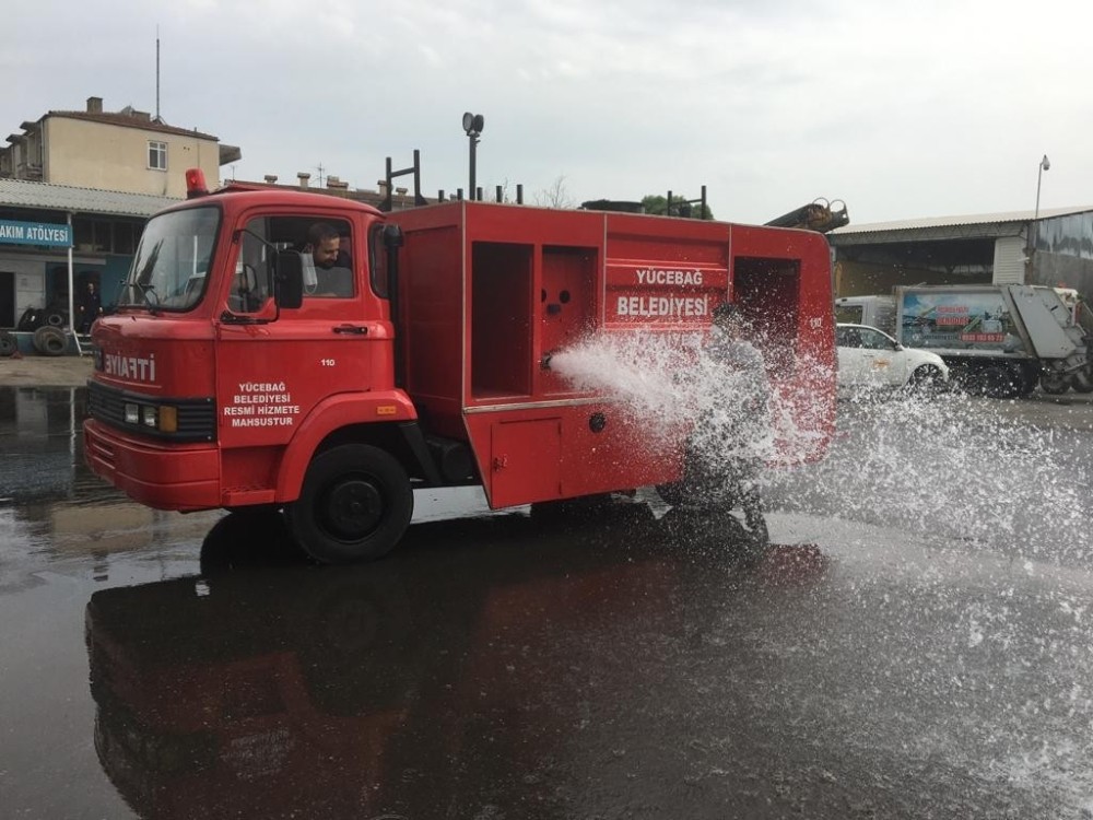 Çürümeye terk edilen itfaiye aracı onarılarak Yücebağ beldesine hibe edildi 