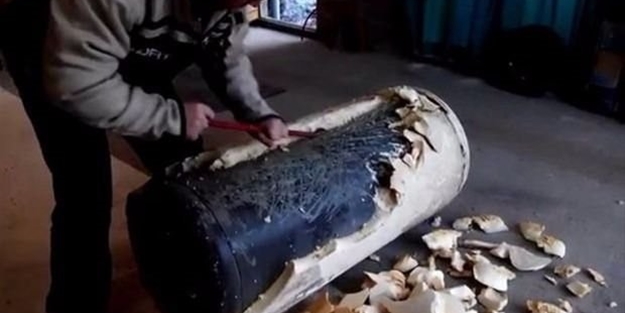 Çürümüş su ısıtıcısını mangala dönüştürdü