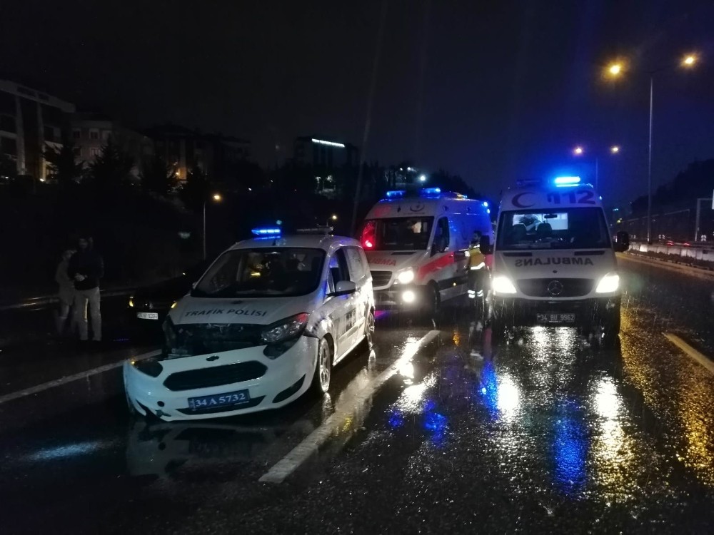 D-100 Karayolunda trafik kazası; ikisi polis dört kişi yaralandı 
