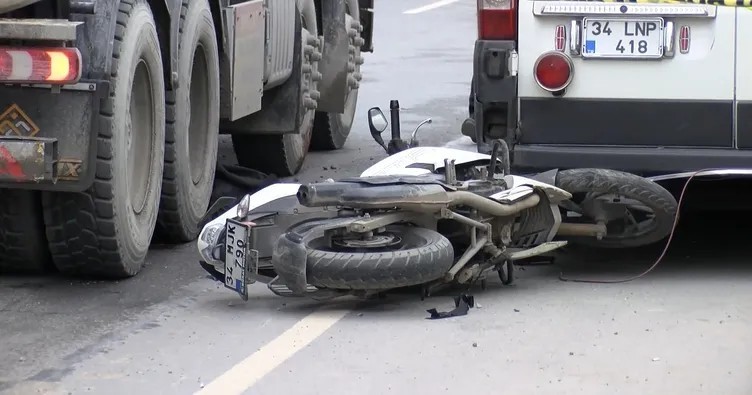 D-100’de feci son! Savrulan motosikletlinin üzerinden beton mikseri geçti