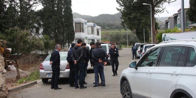 Otomobilin bagajından servet çaldılar