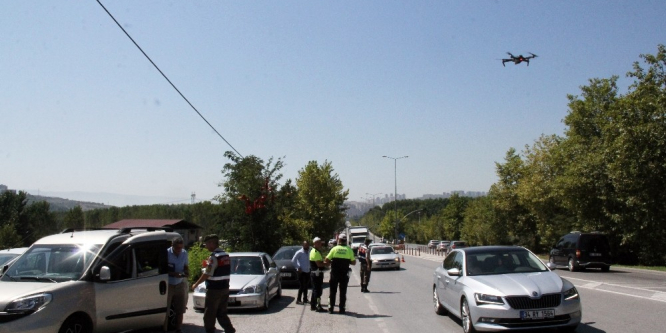 Jandarma ve polisten droneli trafik denetimi