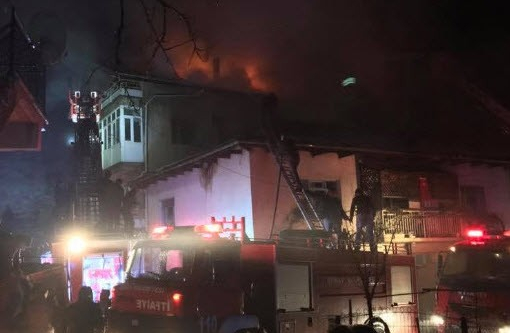 Simav yangınlarla sarsıldı