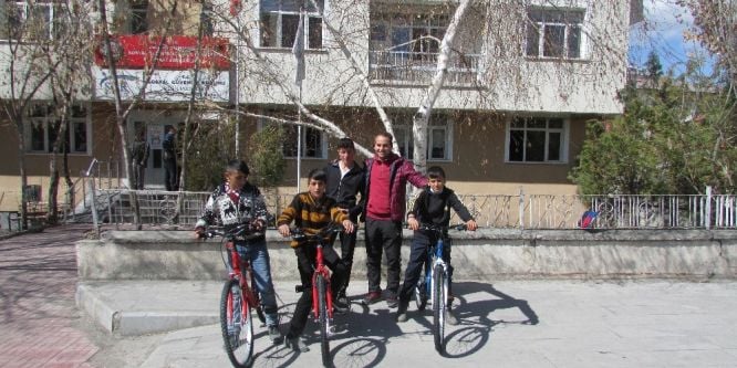 Kaymakam Uzan, başarılı sporcuları kabul etti
