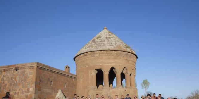 24 ülkeden 108 bilim adamı Ahlat’ı gezdi
