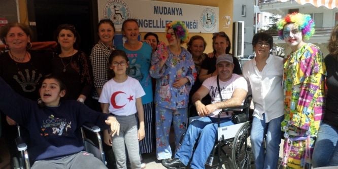 Engelliler hıdırellezde stres attı